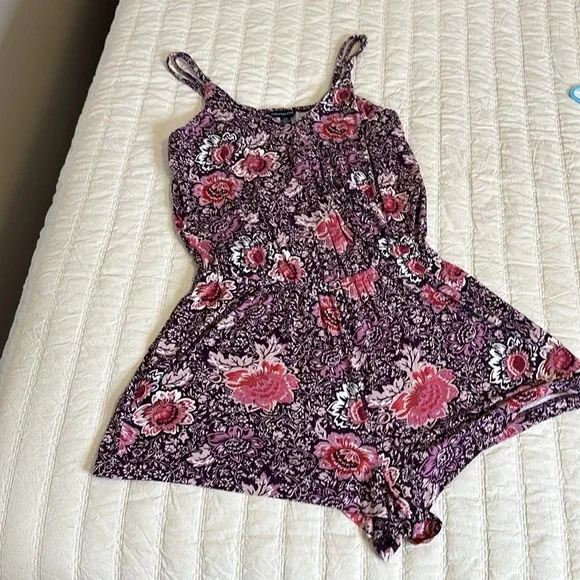 American Eagle, outfitters size, small romper, floral, print, mauve, pur… - Picture 8 of 13